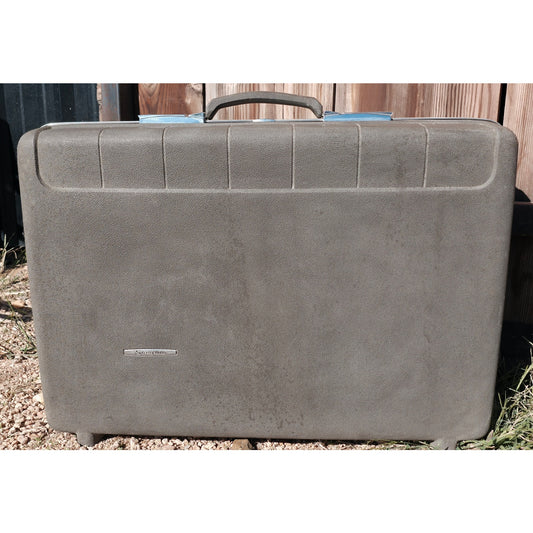 VINTAGE *NEW* 1960's Starflite Gray Hard Shell Luggage Size Large Made in USA