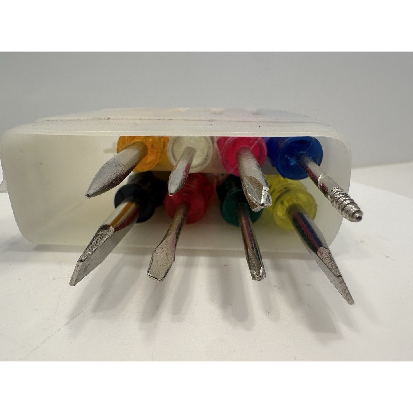 VINTAGE *NEW* 1970's Tool Kit w/8-screwdrivers , Removable Handle in Case
