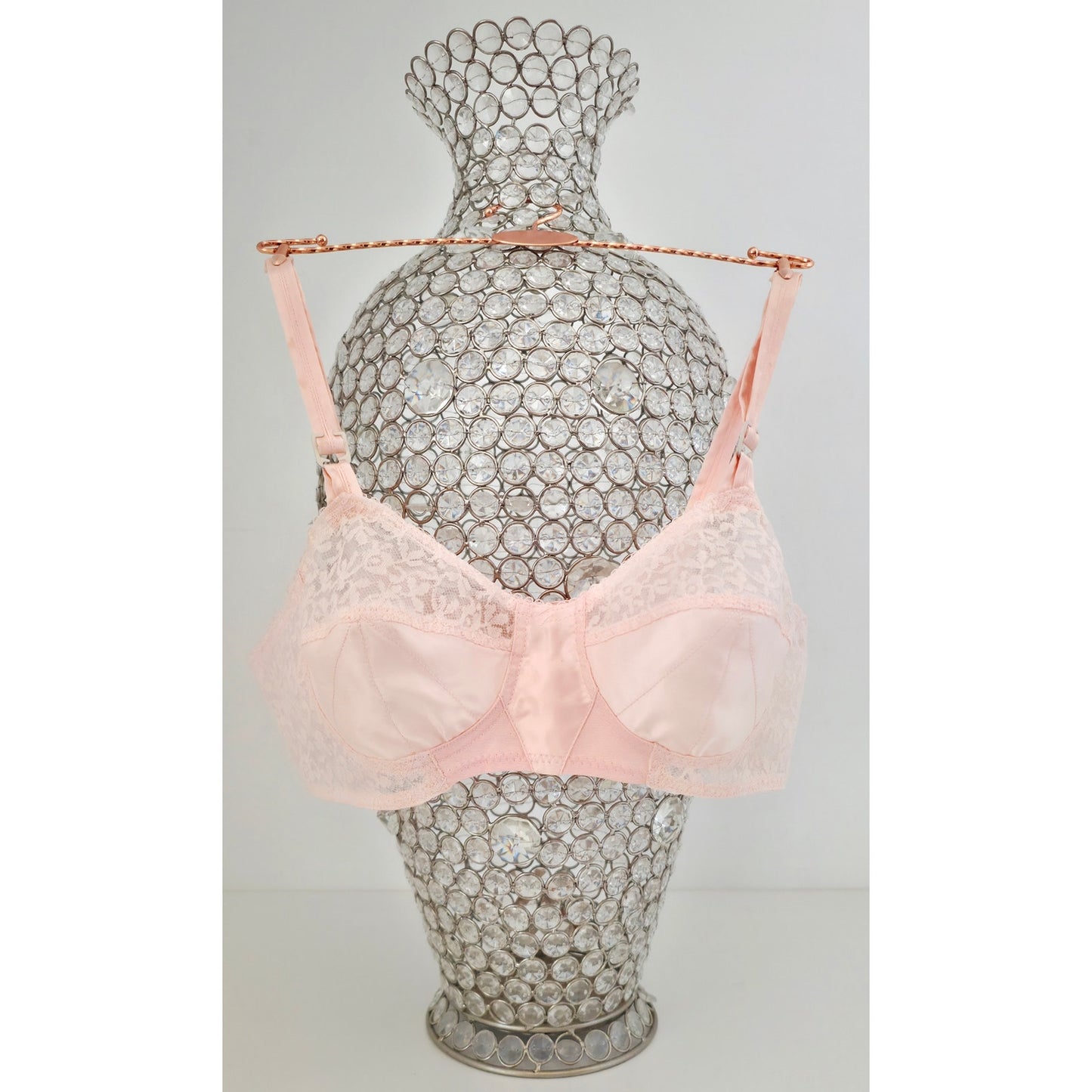 VINTAGE *NEW* 1960's Stephanie Women's Pink Lace Push-Up Bra Size 36A