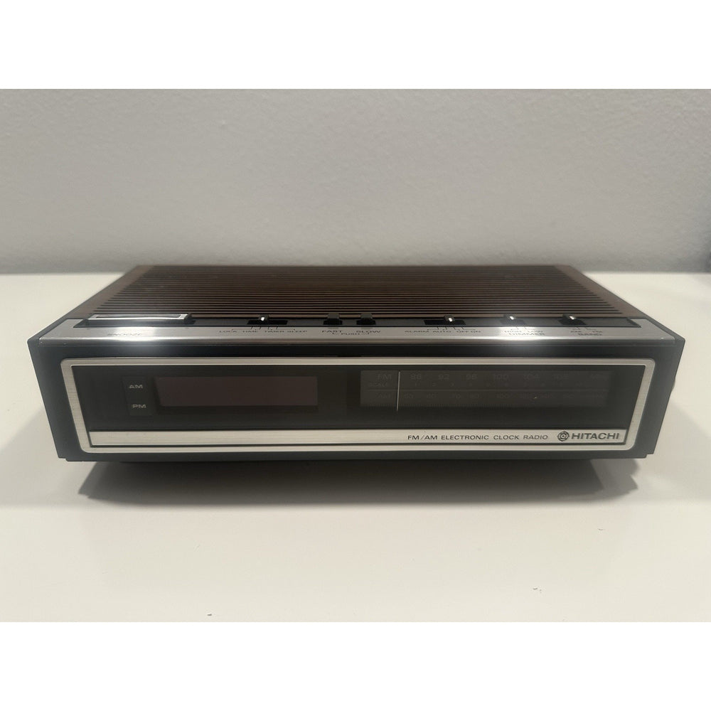 VINTAGE *NEW* 1980's Hitachi KC-651H Am/Fm 2-Band Table Radio w/Digital Clock