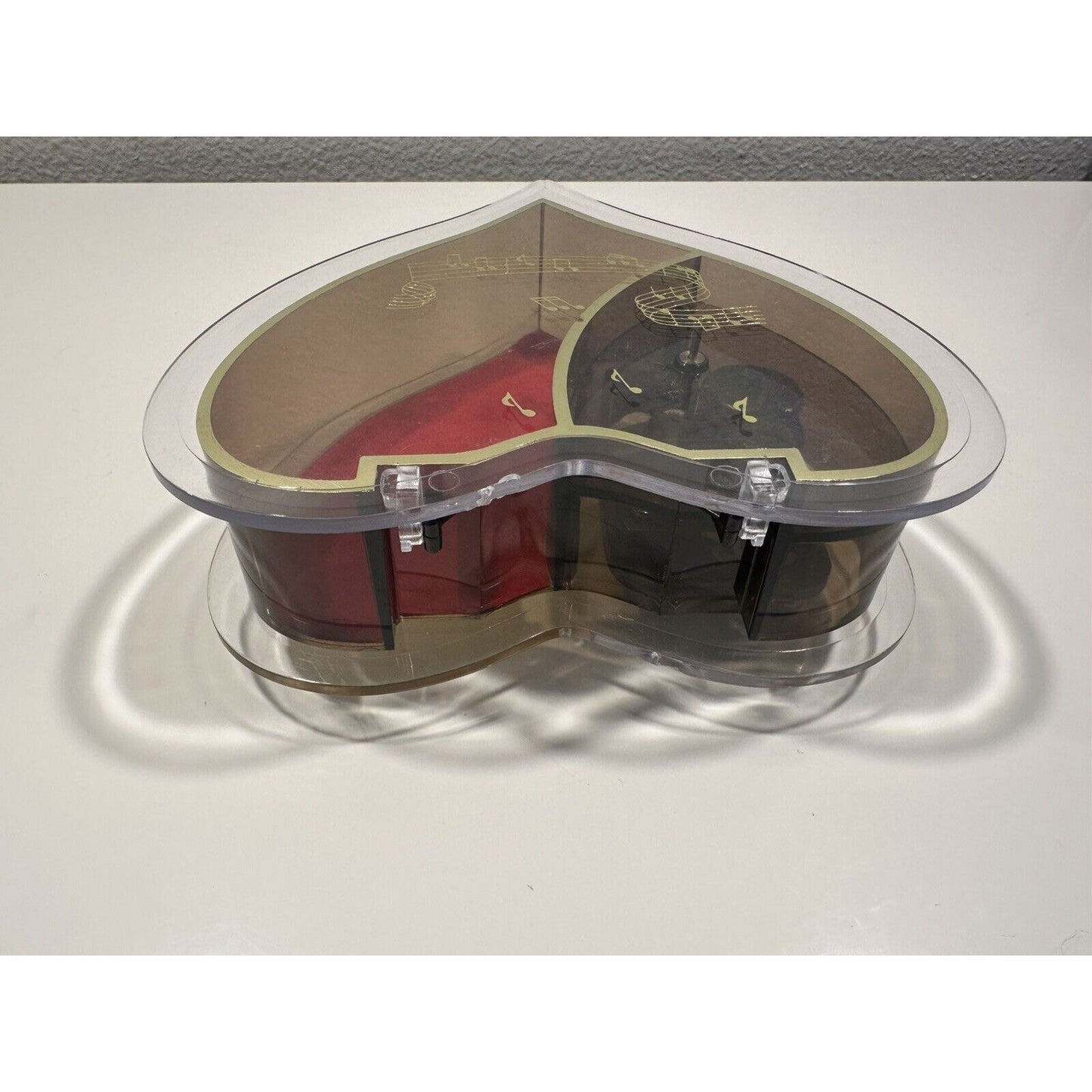 VINTAGE *NEW* Sankyo Heart Jewelry Music Box Plays "Light Up My Life"