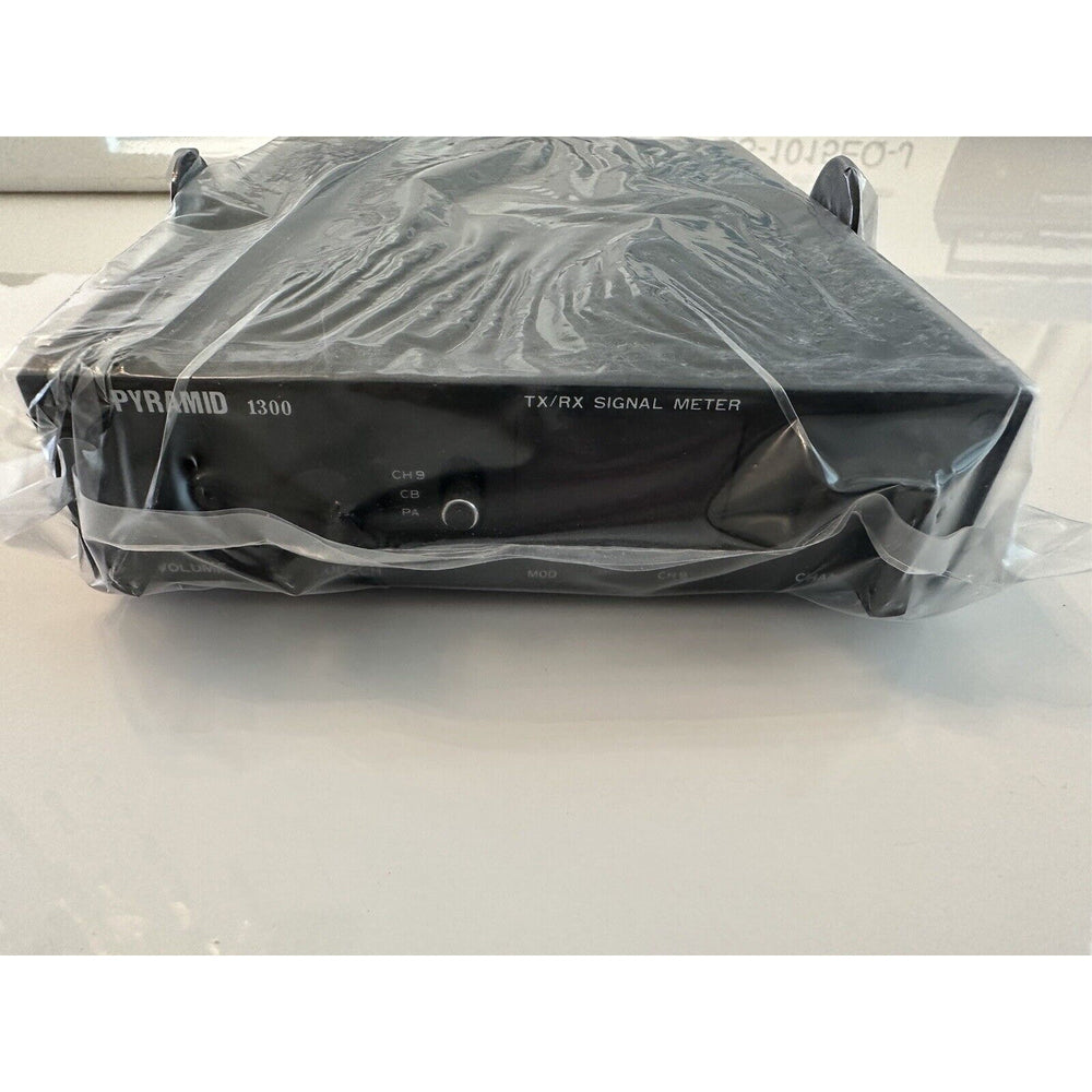 Pyramid Cb VINTAGE PYRAMID 40-Channel Citizens Band Mobile CB Radio *New in Box ...