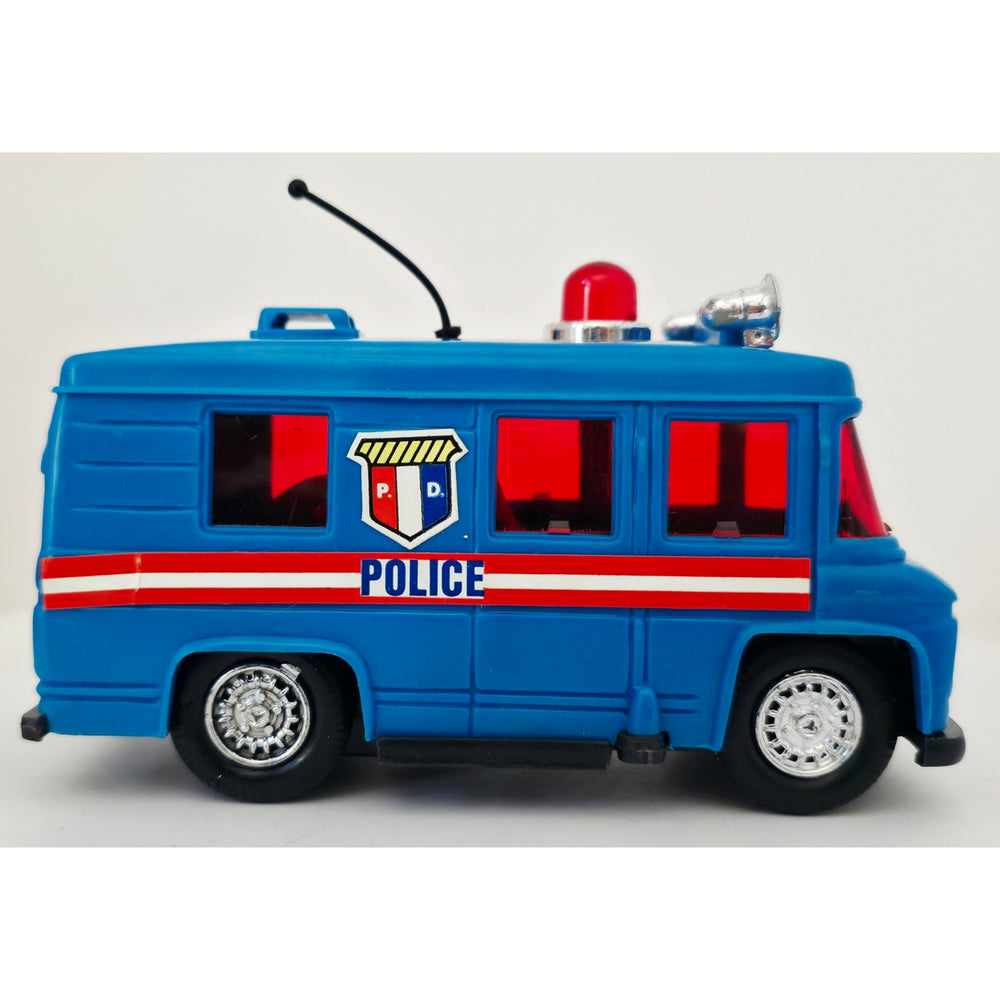 VINTAGE *NEW* 1960's Emergency Trucks Mercedes Van w/Real Siren Sound Set of 3