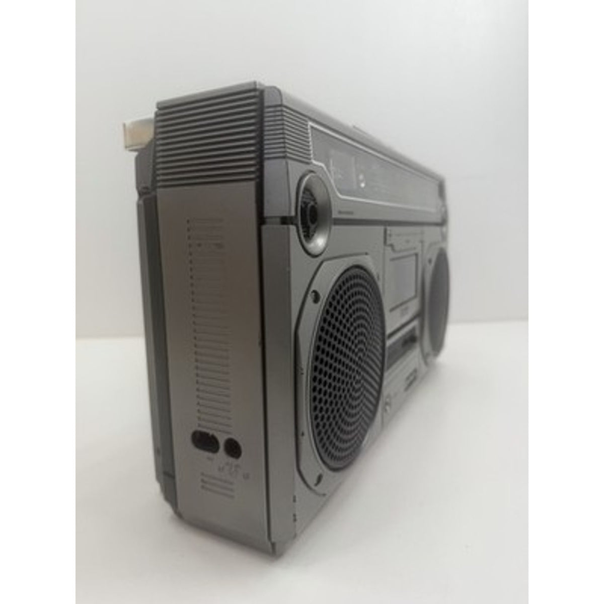 VINTAGE *PRISTINE* 1980's Hitachi TRK-8000H Cassette Tape AM/FM Radio Boombox
