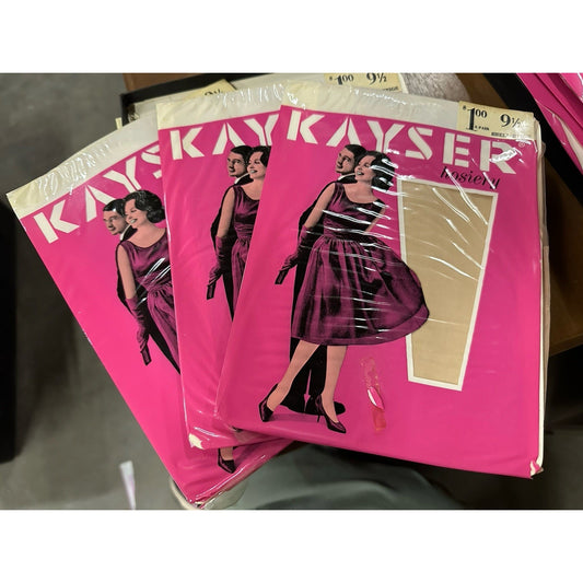 VINTAGE *NEW* 1950's Kayser Hosiery Seamless-Self Service Shell Beige Sz9.5 X3