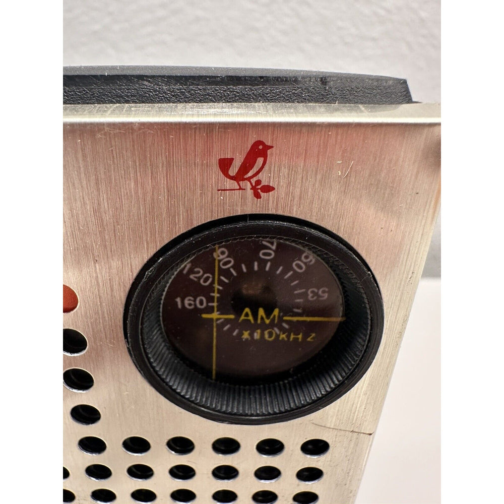 VINTAGE *NEW* Seiko Solid State AM Black Pocket Radio